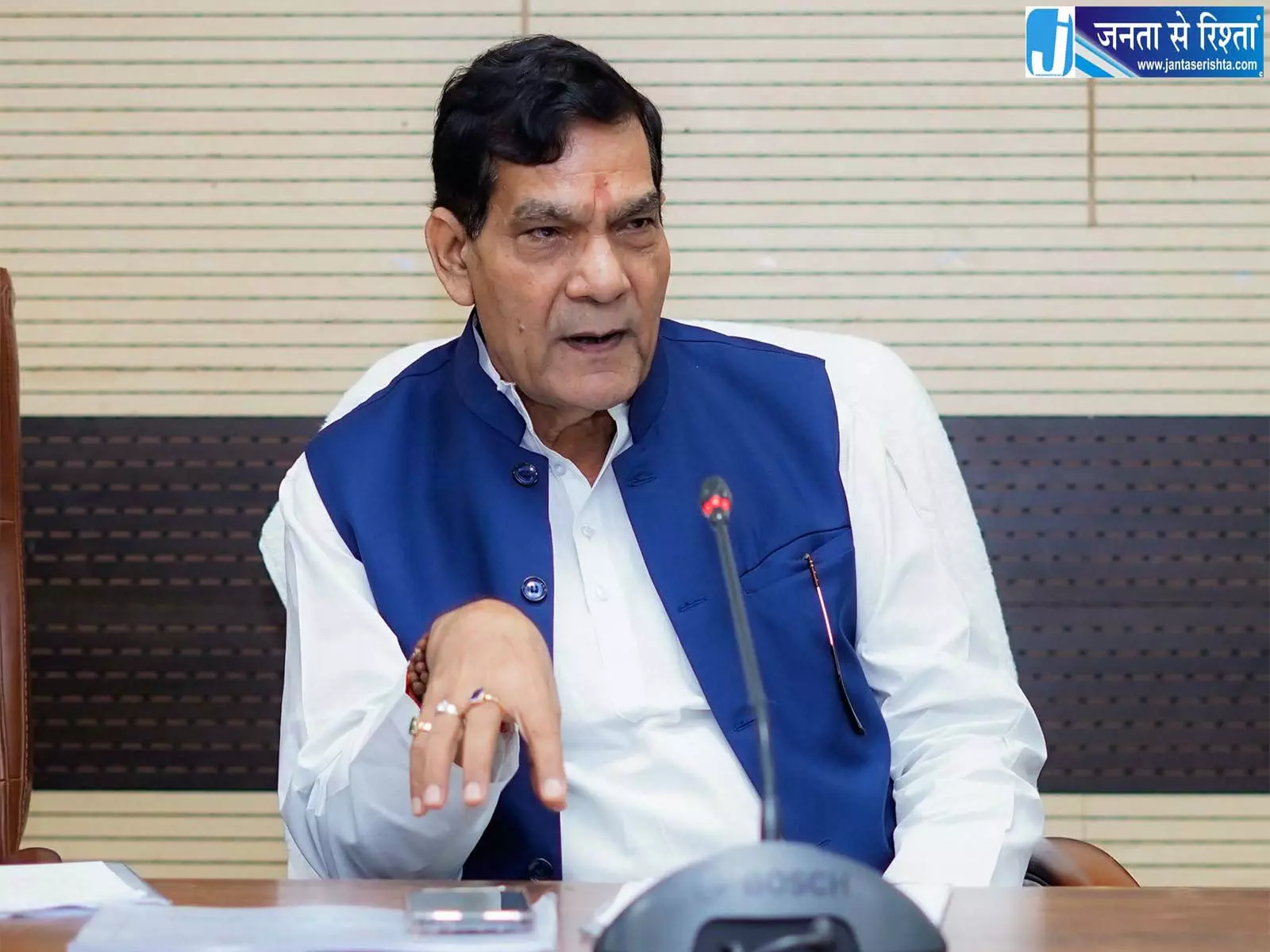 जलभराव पर मंत्री AK शर्मा सख्त लापरवाही में एग्जीक्यूटिव इंजीनियर सस्पेंड जलभराव पर मंत्री AK शर्मा सख्त लापरवाही में एग्जीक्यूटिव इंजीनियर सस्पेंड