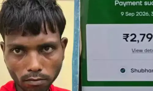 मोबाइल की किस्त के लिए युवक का खून निकलवाया
