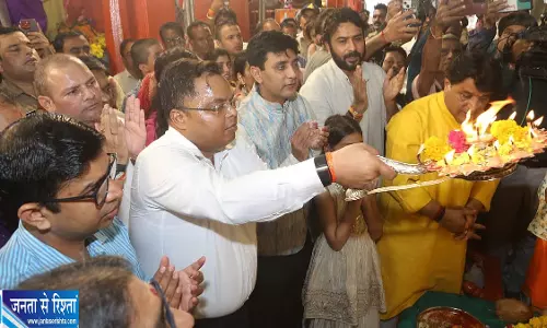 खजराना गणेश मंदिर में गणेशोत्सव का भव्य शुभारंभ, कलेक्टर ने की पूजा-अर्चना