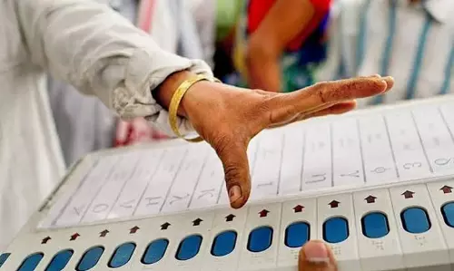 Jaipur: निकाय चुनाव नतीजों के बाद कई शहरों में सियासी गणित बदला Jaipur: निकाय चुनाव नतीजों के बाद कई शहरों में सियासी गणित बदला