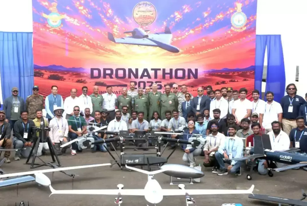 Jaisalmer: पोकरण में शुरू हुआ ड्रोन तकनीक का बड़ा आयोजन Jaisalmer: पोकरण में शुरू हुआ ड्रोन तकनीक का बड़ा आयोजन
