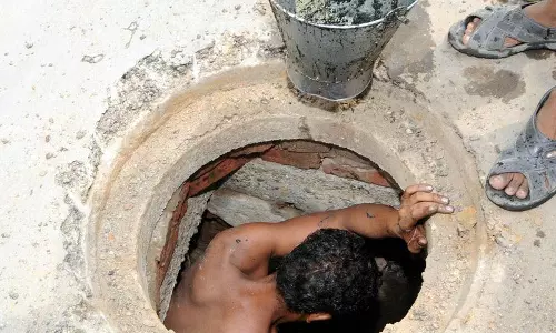 फतेहाबाद में 5 दिन से लापता राजमिस्त्री सीवर टैंक में जिंदा मिला