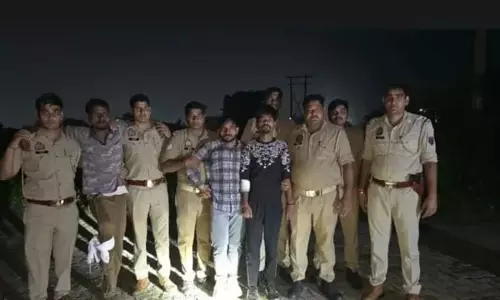 मंदिर जा रही महिला से कुंडल लूटने वाले तीन बदमाश मुठभेड़ में गिरफ्तार