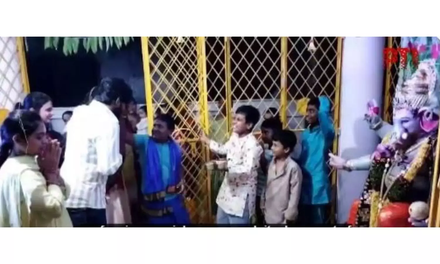 Telangana: हैदराबाद में बच्चों ने मंदिर में गणेश चतुर्थी का जश्न मनाया