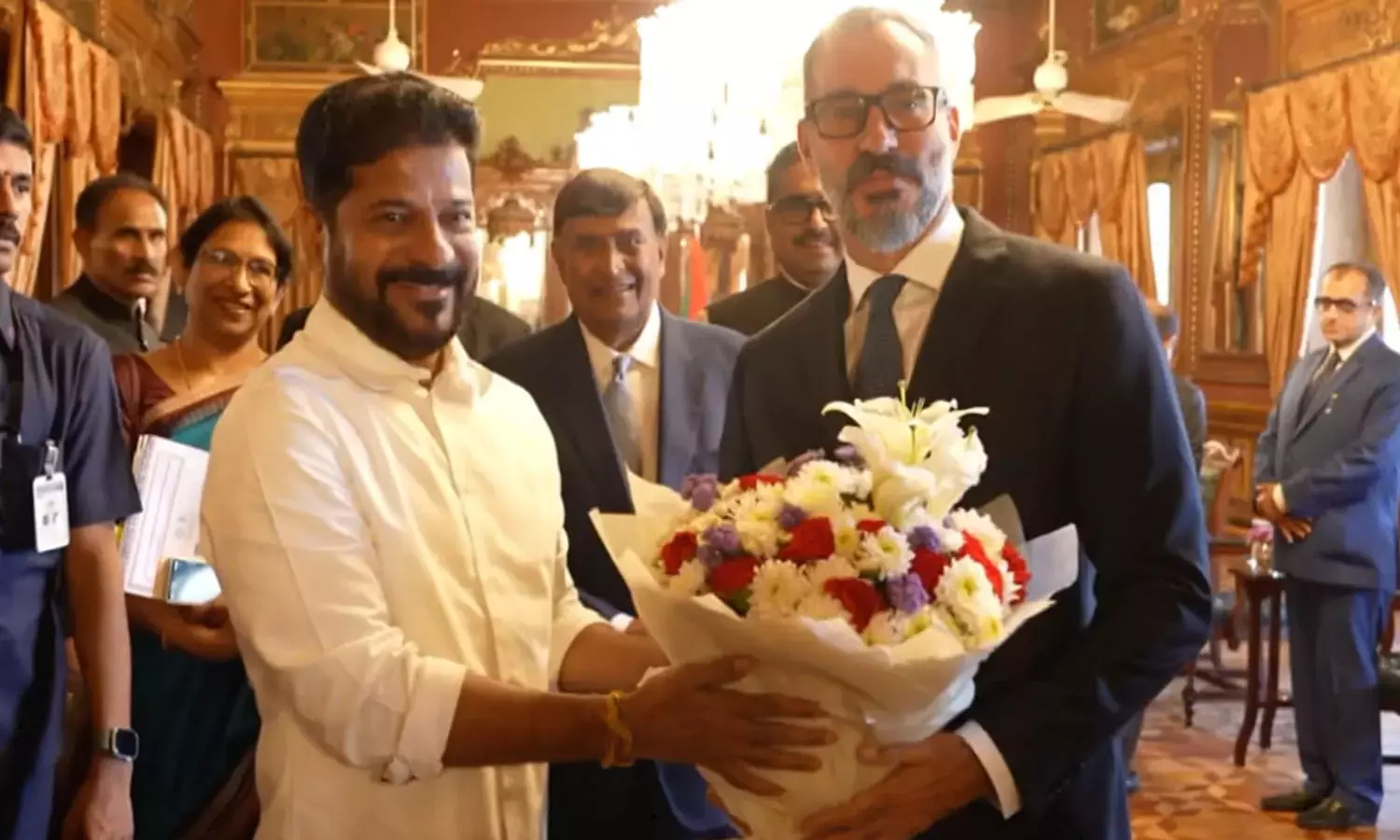 सीएम रेवंत ने प्रिंस रहीम आगा खान वी को तेलंगाना वैश्विक शिखर सम्मेलन के लिए आमंत्रित किया