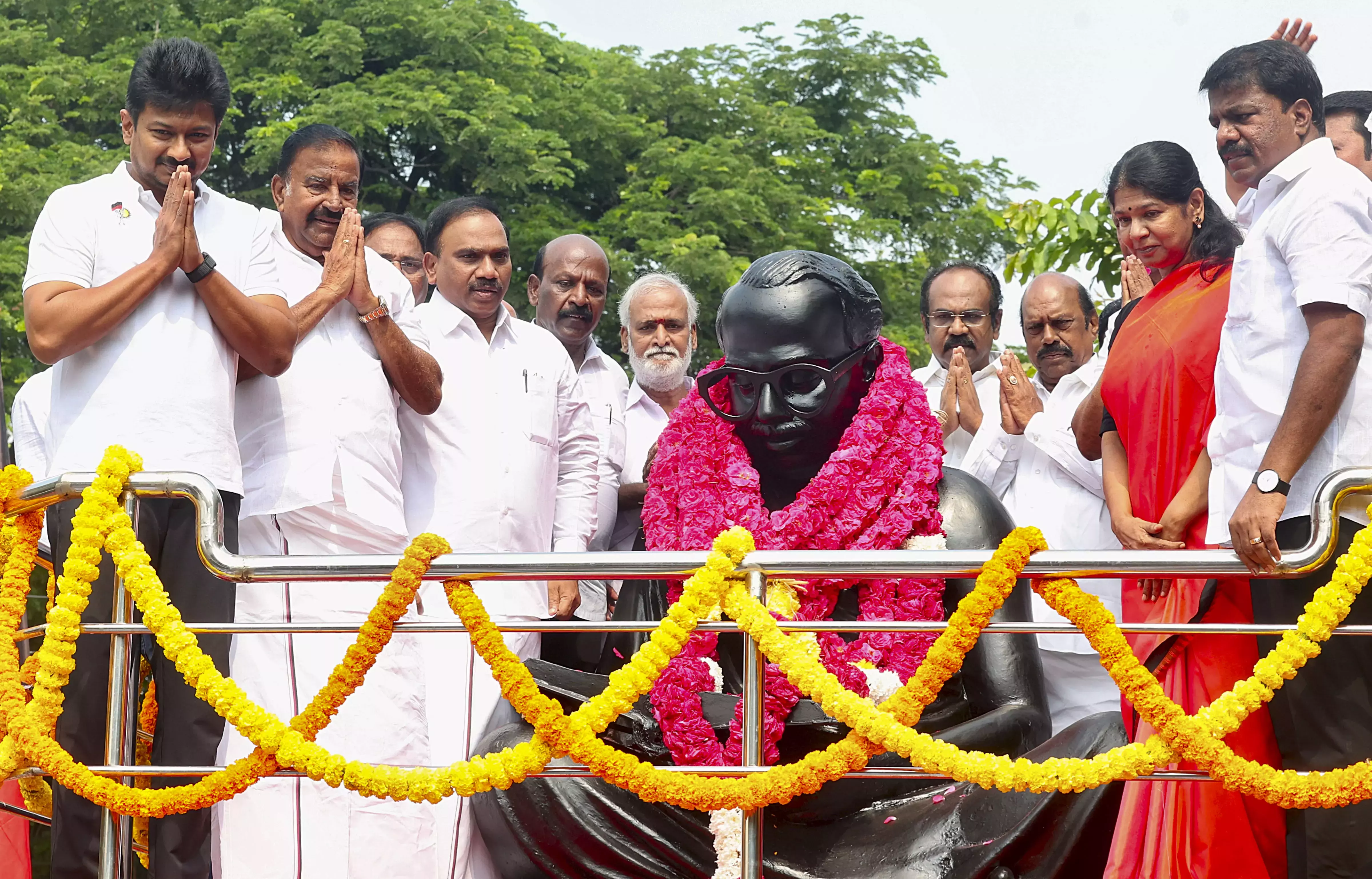 Tamil Nadu: चेन्नई में अलग-अलग पार्टियों के नेताओं ने अन्नादुरई की विरासत को याद किया