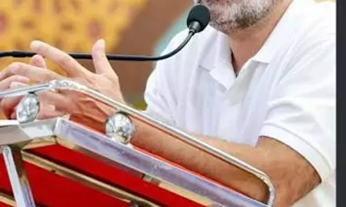UPI को लेकर राहुल गांधी ने छेड़ी नई सियासी जंग UPI को लेकर राहुल गांधी ने छेड़ी नई सियासी जंग