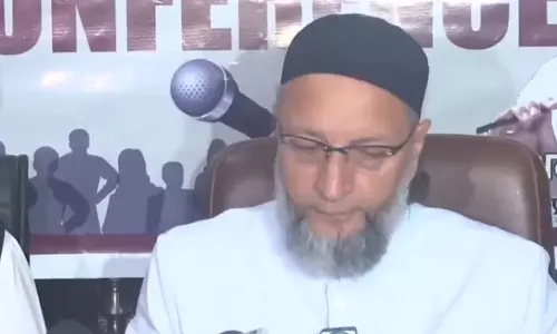 यूसीसी पर ओवैसी का हमला धार्मिक स्वतंत्रता खत्म करने का लगाया आरोप