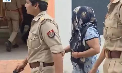 मथुरा में 12 करोड़ की चोरी का 24 घंटे में खुलासा दो भाइयों समेत चार गिरफ्तार मथुरा में 12 करोड़ की चोरी का 24 घंटे में खुलासा दो भाइयों समेत चार गिरफ्तार