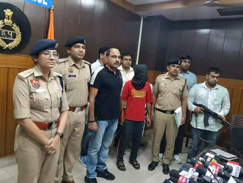 पानीपत पुलिस ने अंतर-राज्यीय हथियार तस्करी रैकेट का भंडाफोड़ किया पानीपत पुलिस ने अंतर-राज्यीय हथियार तस्करी रैकेट का भंडाफोड़ किया