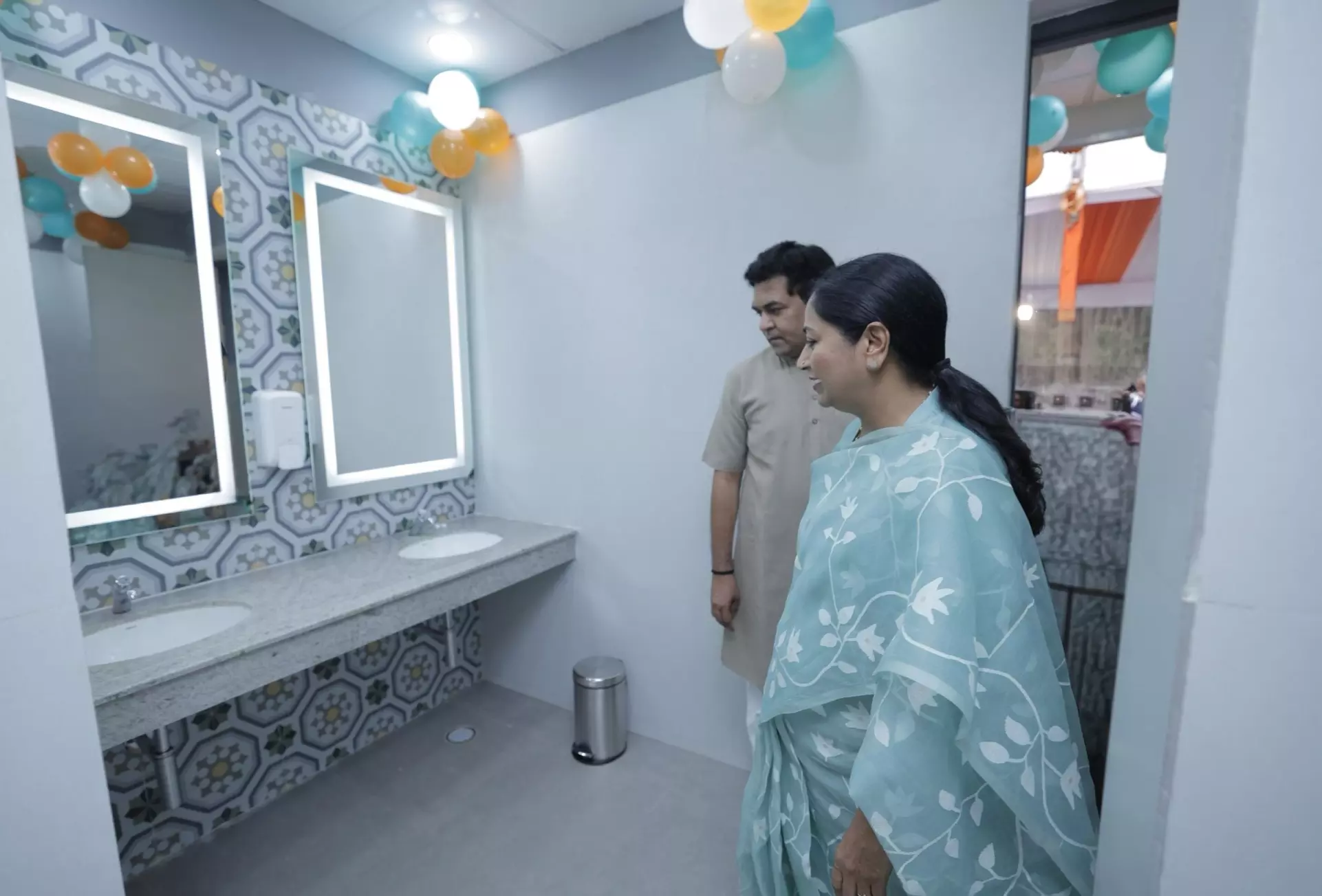 New Delhi: सार्वजनिक शौचालयों के लिए दिल्ली को मिली 266.26 करोड़ की मंजूरी New Delhi: सार्वजनिक शौचालयों के लिए दिल्ली को मिली 266.26 करोड़ की मंजूरी