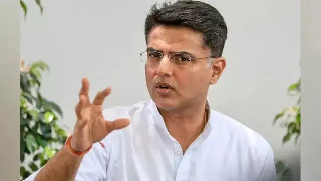 गुलजार सिंह को इंसाफ के लिए कांग्रेस का प्रदर्शन गुलजार सिंह को इंसाफ के लिए कांग्रेस का प्रदर्शन