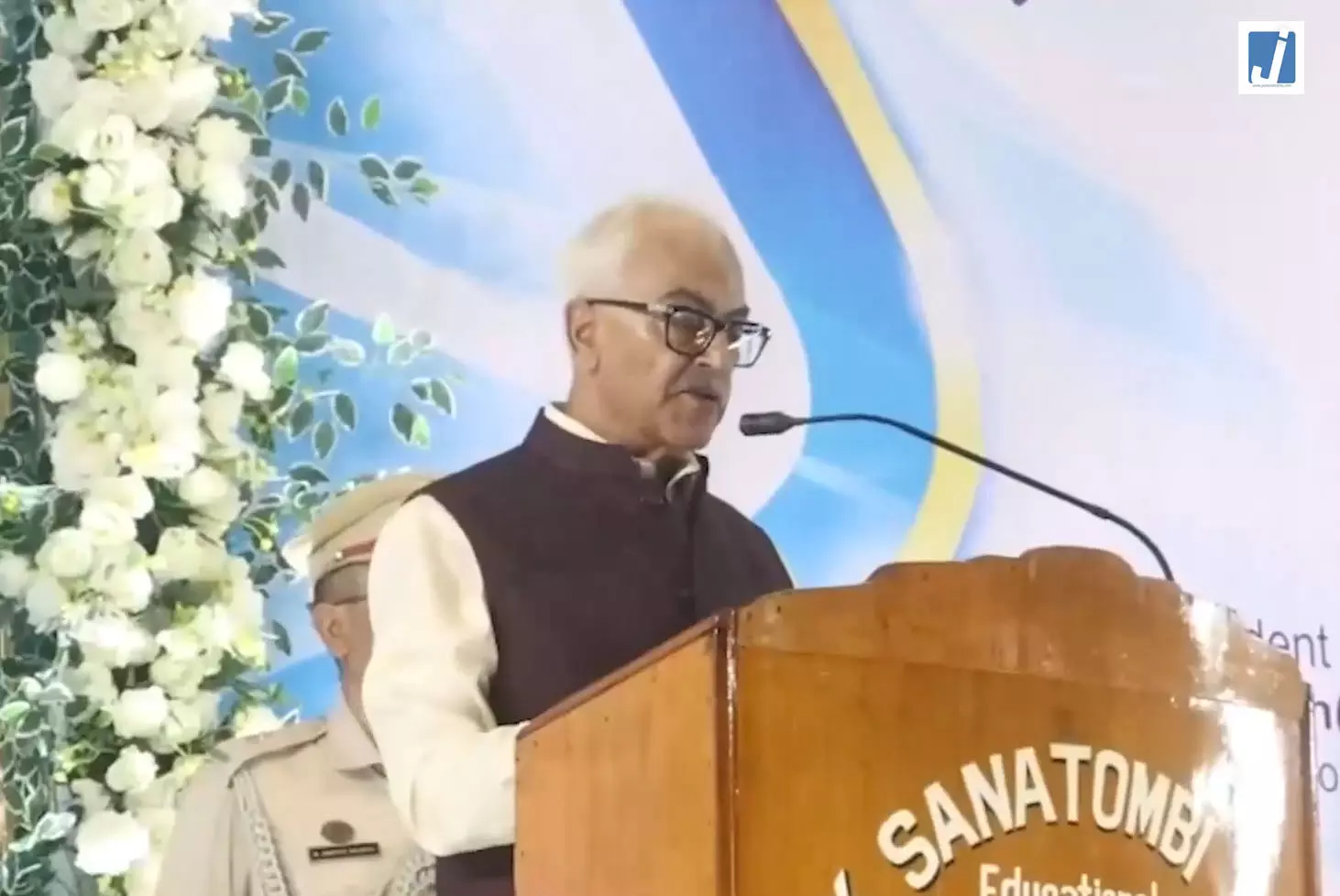 शिक्षा कक्षा तक सीमित नहीं बोले राज्यपाल भल्ला शिक्षा कक्षा तक सीमित नहीं बोले राज्यपाल भल्ला