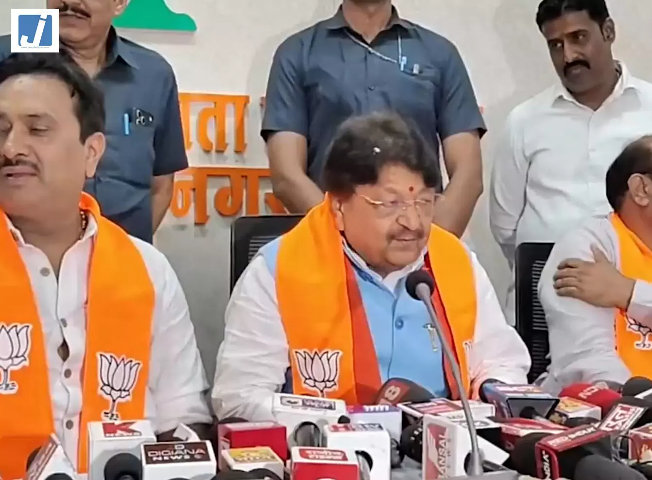 स्टूडेंट्स की गूंज पर विजयवर्गीय का तंज, बोले- राहुल गांधी ही काफी हैं स्टूडेंट्स की गूंज पर विजयवर्गीय का तंज, बोले- राहुल गांधी ही काफी हैं