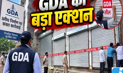 अवैध कारोबार के ठिकानों पर चला GDA का बुलडोजर दो गोदाम सील