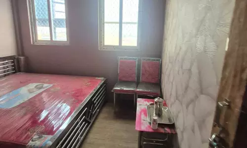 कॉलेज कैंपस में ‘होटल जैसे कमरे’ , छात्राओं के आरोप से मचा बवाल कॉलेज कैंपस में ‘होटल जैसे कमरे’ , छात्राओं के आरोप से मचा बवाल