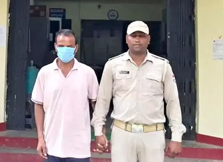 Haridwar: गाय के साथ कुकर्म मामले में पुलिस की कार्रवाई Haridwar: गाय के साथ कुकर्म मामले में पुलिस की कार्रवाई