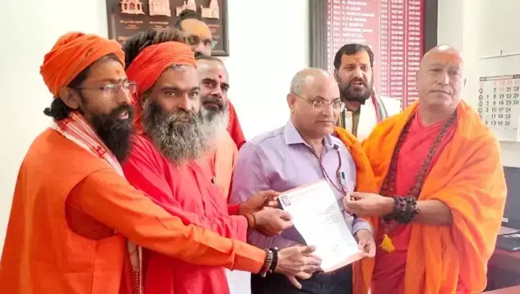 Haridwar: संतों के संदेश के साथ सीमांत गांवों तक जाएगी छड़ी यात्रा