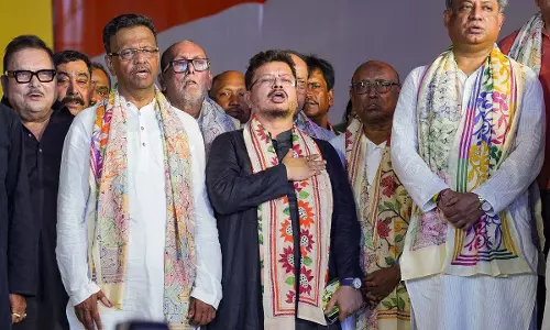 बंगाल में TMC की अंदरूनी लड़ाई तेज, 10 बागी विधायकों को नोटिस