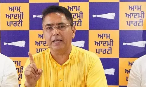 कांग्रेस के आरोपों पर AAP का पलटवार, 1984 दंगों को लेकर साधा निशाना