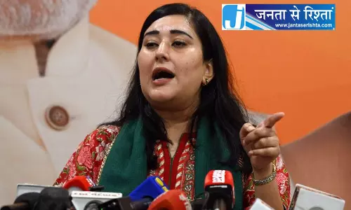 बिजली संकट पर बांसुरी स्वराज का हमला बिजली संकट पर बांसुरी स्वराज का हमला