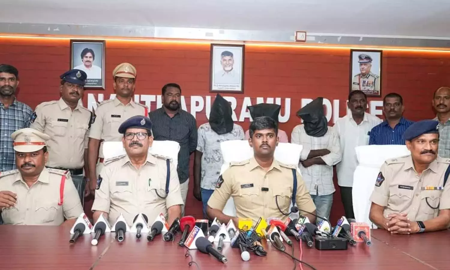 अंतर-राज्यीय मंदिर चोरी गिरोह का भंडाफोड़; तीन गिरफ्तार