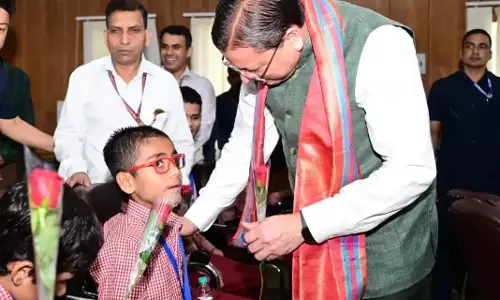 Dehradun: सीएम धामी ने दिव्यांग बच्चों संग साझा की जन्मदिन की खुशियां Dehradun: सीएम धामी ने दिव्यांग बच्चों संग साझा की जन्मदिन की खुशियां
