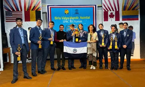 पाइनग्रोव स्कूल ने जीता बेस्ट स्कूल डेलीगेशन अवॉर्ड
