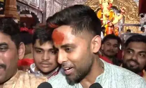 लालबागचा राजा का दर्शन करने पहुंचे सूर्यकुमार यादव, कहा- यहां हर मनोकामना पूरी होती है