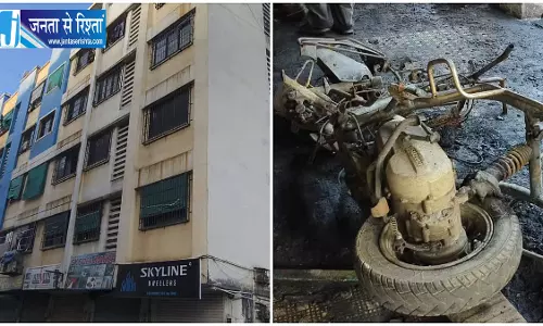 भिवंडी के उमर अपार्टमेंट की पार्किंग में लगी भीषण आग, 14 दोपहिया वाहन जलकर खाक