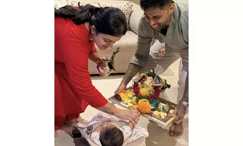 परिवार संग सूर्यकुमार यादव ने मनाई गणेश चतुर्थी ‘गणपति बप्पा मोरया’ की गूंज