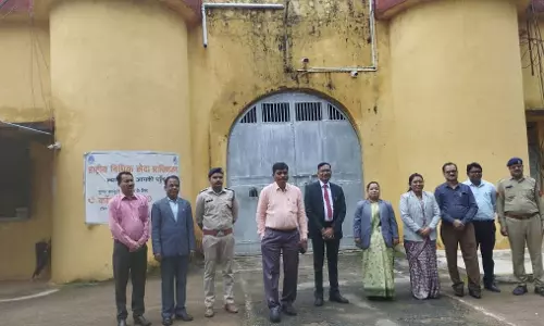 प्रधान न्यायाधीश ने जिला जेल का किया औचक निरीक्षण प्रधान न्यायाधीश ने जिला जेल का किया औचक निरीक्षण