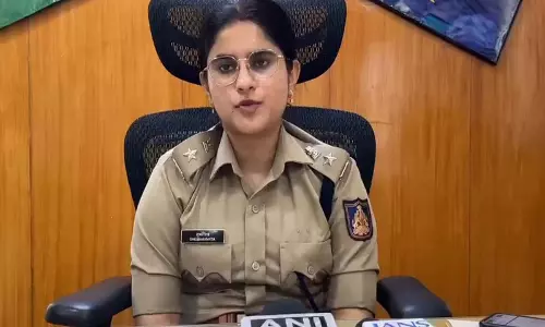 लॉज के कमरे में मिली युवती की लाश संदिग्ध हालात में मौत से हड़कंप लॉज के कमरे में मिली युवती की लाश संदिग्ध हालात में मौत से हड़कंप