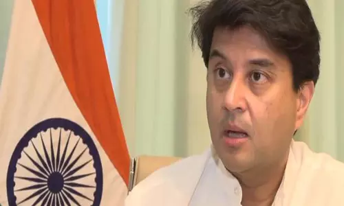 ‘UPI चार्ज लगाना कानून का उल्लंघन और अपराध होगा’ सिंधिया का बड़ा बयान ‘UPI चार्ज लगाना कानून का उल्लंघन और अपराध होगा’ सिंधिया का बड़ा बयान