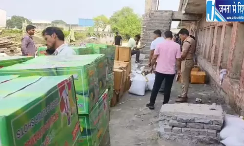 बिना लाइसेंस बन रहे थे पटाखे करनाल में भारी मात्रा में विस्फोटक जब्त