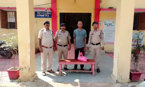 पामगढ़ पुलिस की कार्रवाई, 10 लीटर कच्ची महुआ शराब के साथ आरोपी गिरफ्तार पामगढ़ पुलिस की कार्रवाई, 10 लीटर कच्ची महुआ शराब के साथ आरोपी गिरफ्तार