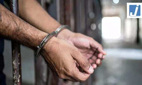 डिजिटल अरेस्ट ठगी मामले में पुलिस की बड़ी कार्रवाई, एक और आरोपी गिरफ्तार डिजिटल अरेस्ट ठगी मामले में पुलिस की बड़ी कार्रवाई, एक और आरोपी गिरफ्तार