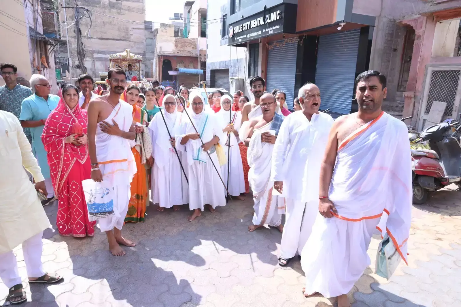 Bikaner: आदिनाथ और चिंतामणी मंदिर में साध्वीवृंद ने की पूजा-अर्चना Bikaner: आदिनाथ और चिंतामणी मंदिर में साध्वीवृंद ने की पूजा-अर्चना
