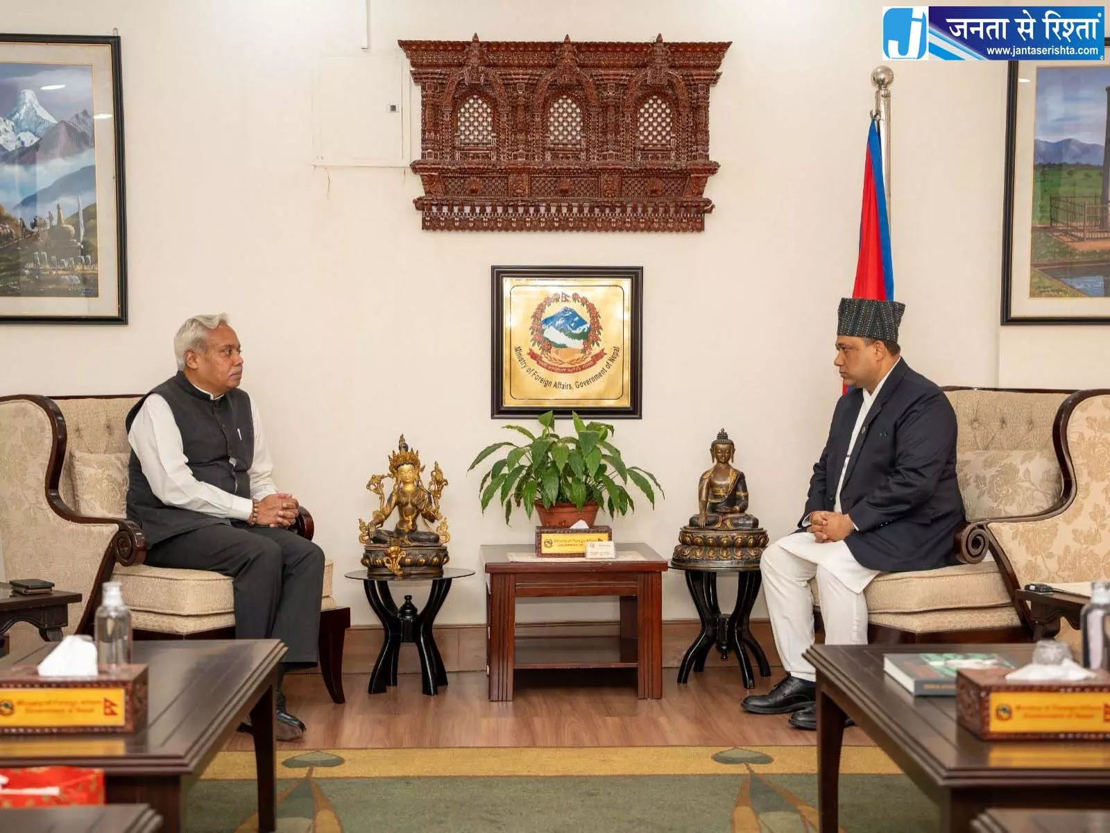 भारतीय राजदूत नवीन श्रीवास्तव ने नेपाल के विदेश मंत्री खनल से विदाई मुलाकात की भारतीय राजदूत नवीन श्रीवास्तव ने नेपाल के विदेश मंत्री खनल से विदाई मुलाकात की