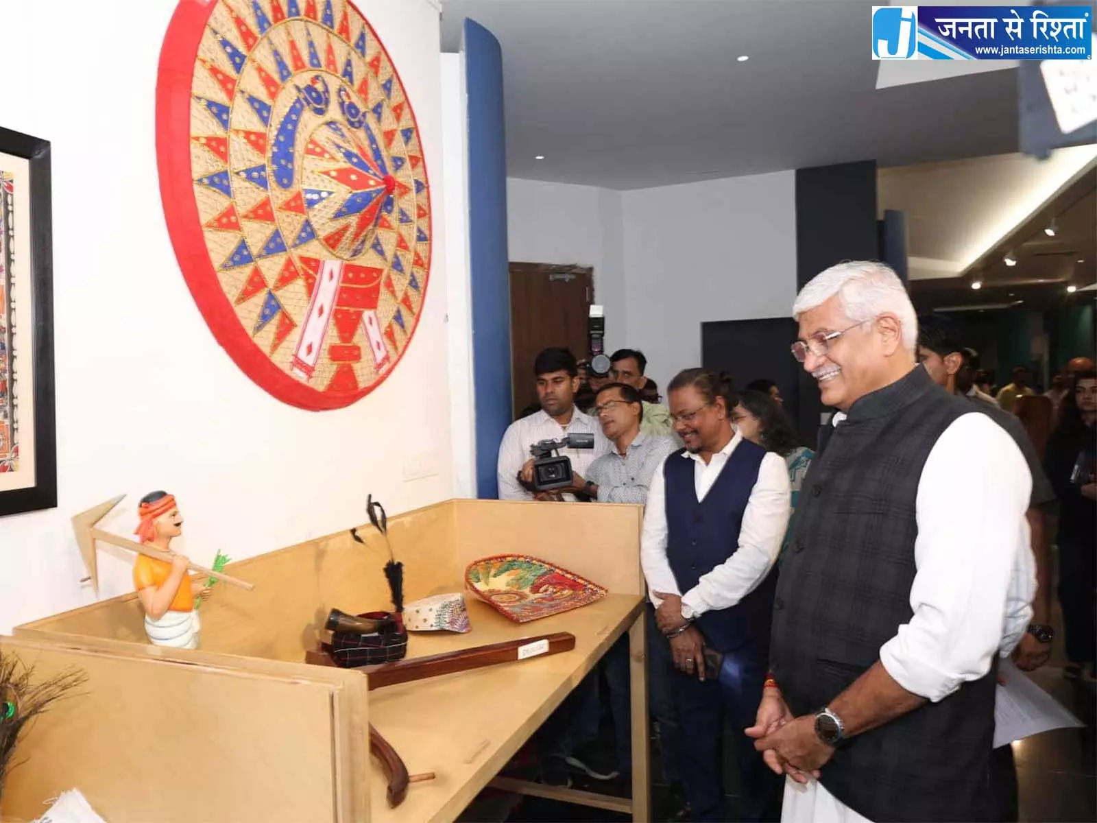 PM ममेंटो ई-ऑक्शन 17 सितंबर से शुरू 1498 सांस्कृतिक धरोहरों की होगी नीलामी PM ममेंटो ई-ऑक्शन 17 सितंबर से शुरू 1498 सांस्कृतिक धरोहरों की होगी नीलामी