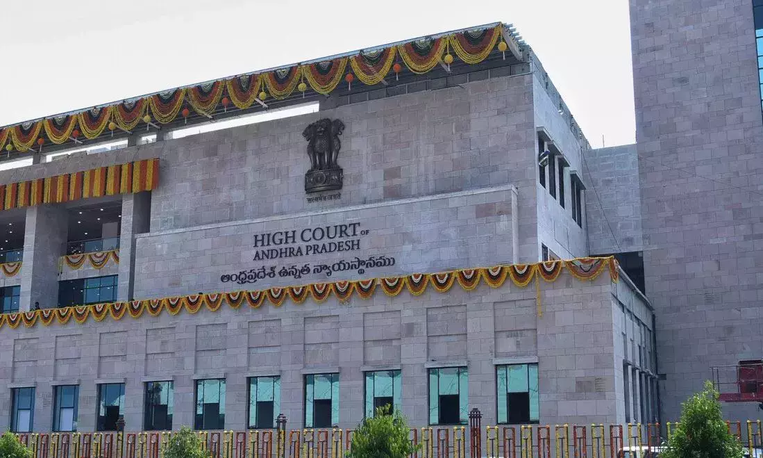 हाई कोर्ट ने शराब की दुकान के रिन्यूअल फ़ीस में 50% बढ़ोतरी पर AP से जवाब मांगा हाई कोर्ट ने शराब की दुकान के रिन्यूअल फ़ीस में 50% बढ़ोतरी पर AP से जवाब मांगा