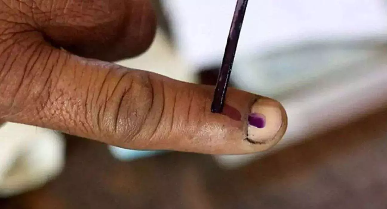 AIADMK, TVK, NTK और CPI ने धारापुरम उपचुनाव के लिए नामांकन पत्र दाखिल किए
