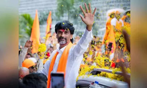 भूख हड़ताल के बीच मुंबई मार्च स्थगित