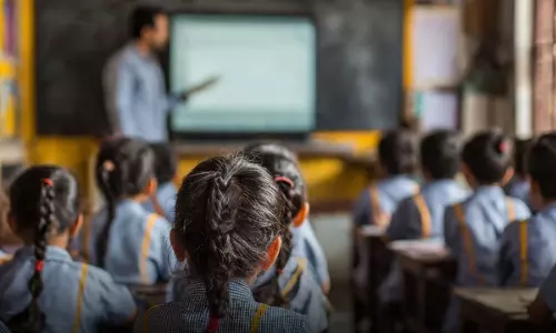 सरकारी स्कूलों में कर्मचारियों की भारी कमी