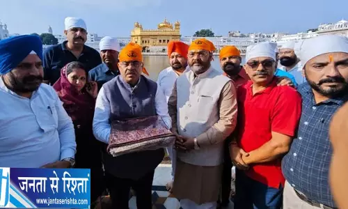 पीएम मोदी के जन्मदिन पर तरुण चुघ ने श्री हरिमंदिर साहिब में टेका माथा