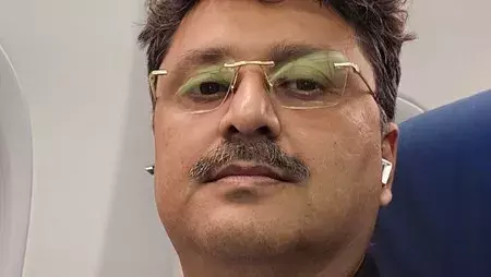 TMC नेता के खातों से कॉर्पोरेट कंपनी को पैसे ट्रांसफर: चार्जशीट TMC नेता के खातों से कॉर्पोरेट कंपनी को पैसे ट्रांसफर: चार्जशीट