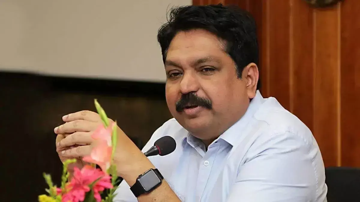 पूर्व DGP टॉमिन थाचनकारी आय से अधिक संपत्ति के दोषी