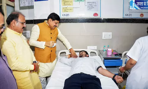 सीएम मोहन यादव ने रक्तदान शिविर का किया शुभारंभ