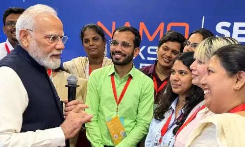 PM मोदी के जन्मदिन पर लगा बधाइयों का तांता...ये VIDEO चर्चा में है PM मोदी के जन्मदिन पर लगा बधाइयों का तांता...ये VIDEO चर्चा में है