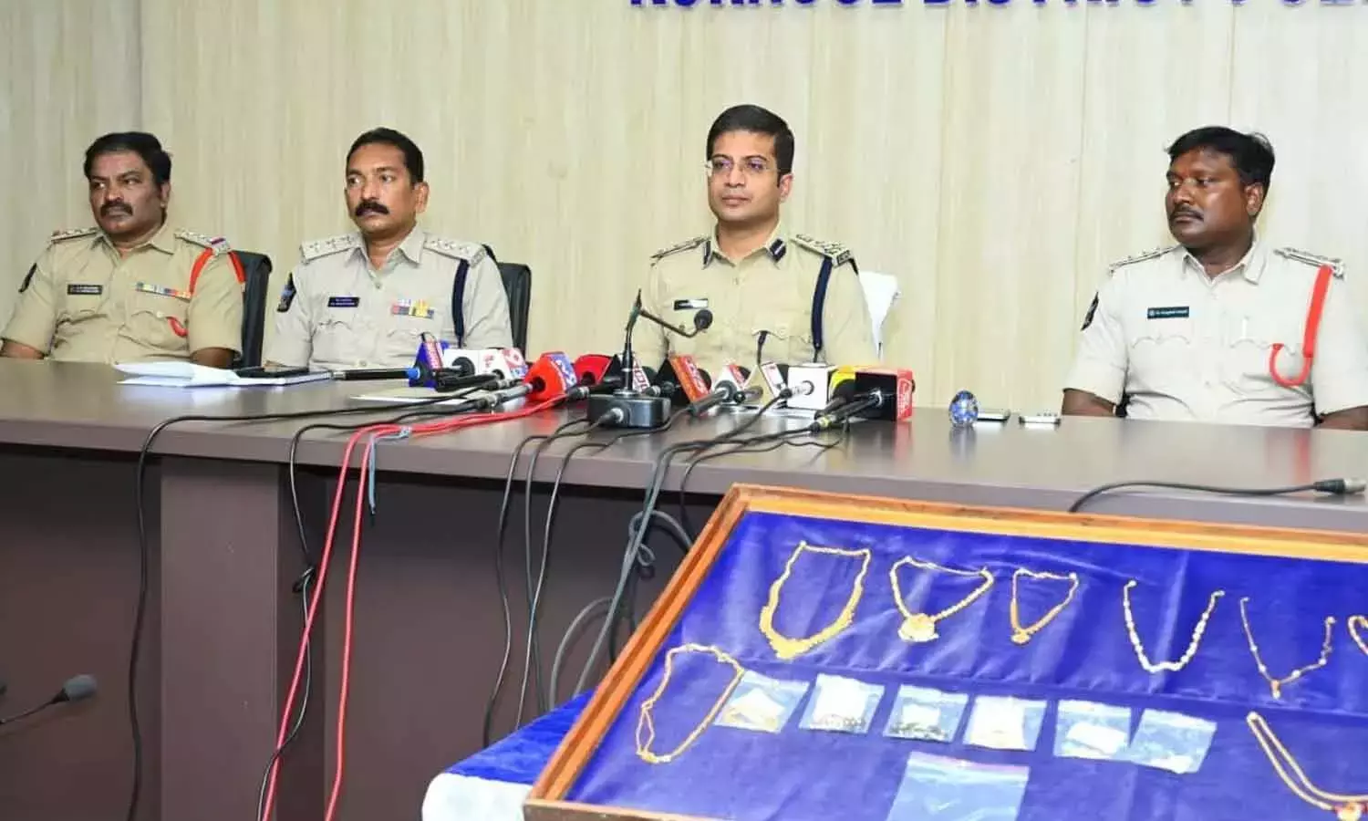 Andhra: CCTV फुटेज से पुलिस सोने की चोरी के संदिग्ध तक पहुँची
